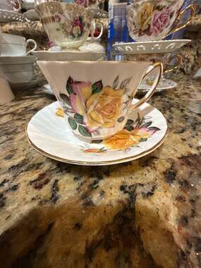 Delphine Bone China Teacup And Saucer Yellow Roses Gold Trim England